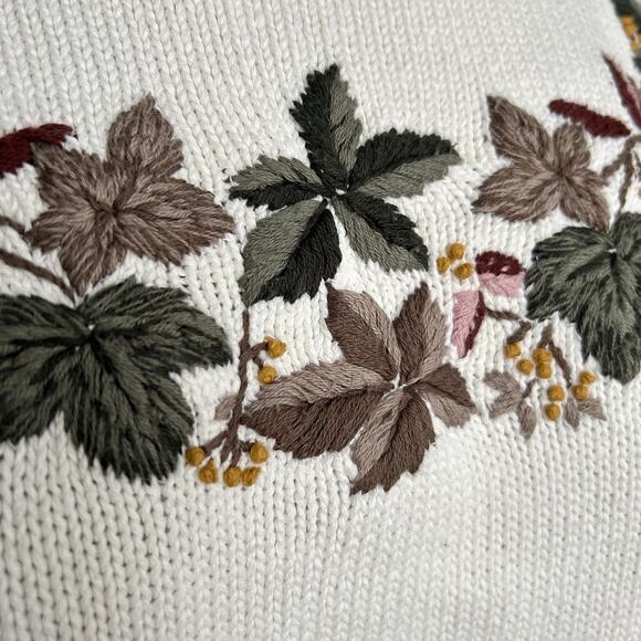 Vtg Northern Reflections Knit Sweater Medium Embroidered Floral Cottage Granny - Picture 7 of 9